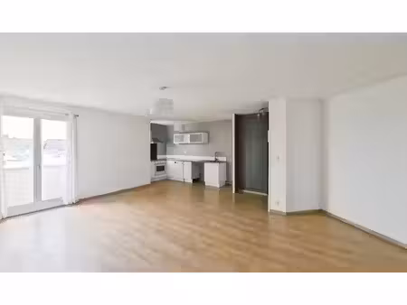 ? appartement t3 lumineux avec balcon et parking — olivet clos du poutyl (45160)
