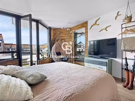 a vendre - studio - balcon – vue imprenable marina et dpe a
