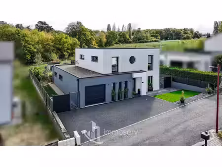 maison individuelle contemporaine de 174 m² – 4 chambres – piscine & jacuzzi