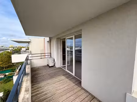 mions bel appartement t4 lumineux de 81 m2 avec balcon  cl
