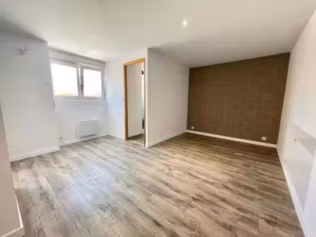 studio 29m2 avec terrasse et stationement à vendre saint felix