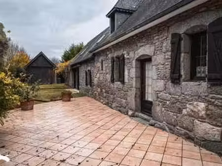 vente longère et corps de ferme à bégard (22140) : à vendre / 170m² bégard