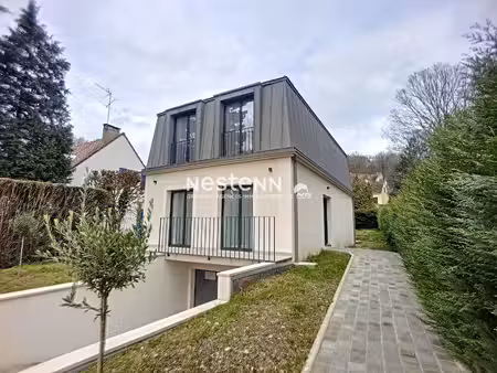 neauphle le château : maison individuelle 4 pièces avec sous sol total et jardin