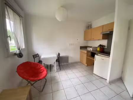 grand studio meublé avec parking