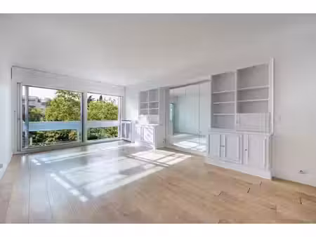 appartement de luxe à vendre dans le quartier ile de la jatte-parc d'orléans