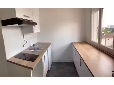 ? à louer — t2 de 44 m2