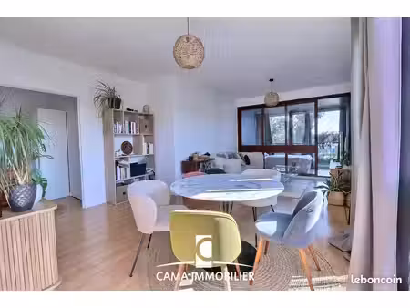 studio 2 pièces 52 m²