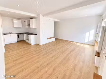 à louer – f3 neuf 57 m² – rez-de-chaussée – 2 chambres – parking privatif