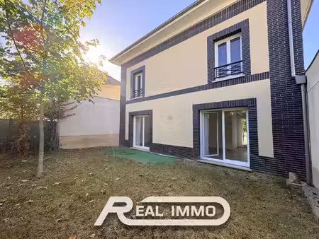 maison récente dans un cadre privilégié