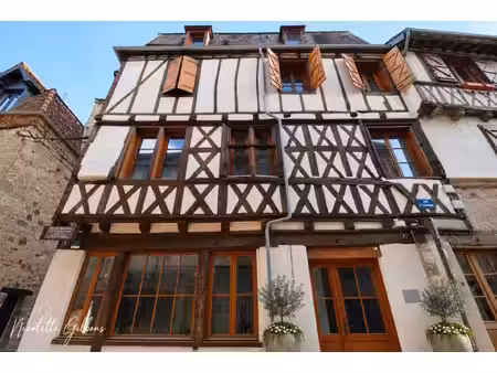 beaulieu-sur-dordogne – immeuble de rapport du xviie siècle au cœur d’un des plus beaux vi