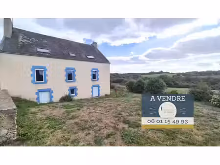 une belle propriété sur un terrain d'environ 3000 m2 à la ca