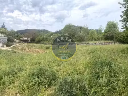 beau terrain constructible de 2400 m2  avec bellevue et au calme  situé à mâlain