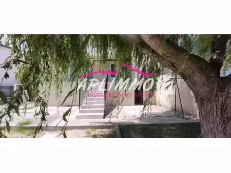 t2 bis avec terrasse et jardin