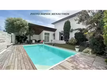 vente maison 8 pièces 221 m² à biarritz (64200)  1 395 000 €