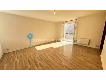appartement f2 avec grande terrasse