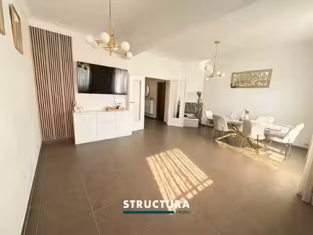 appartement te huur in laken met 1 slaapkamer