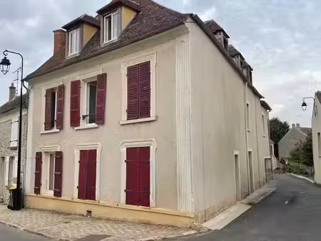 maison divisée en 3 logements