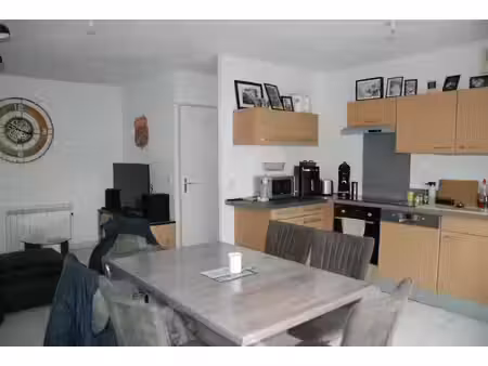 appartement avec balcon en très bon état proche de fécamp