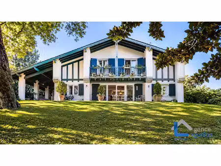 belle maison basque sur parcelle de 6385m2 au calme