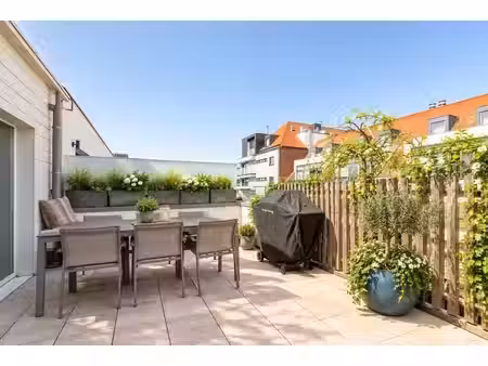 penthouse prêt à vivre avec grandes terrasses sur la kustlaa