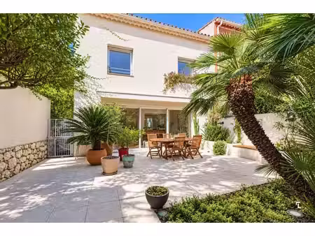 maison de luxe à vendre dans le quartier bompard
