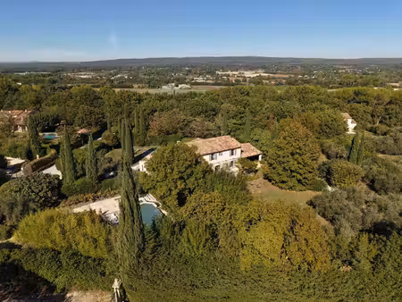 villa de luxe à vendre dans le quartier plateau de puyricard-la trévaresse