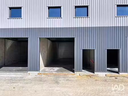 location local d’activités 162 m²