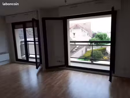 studio 1 pièce 38 m²