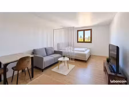 studio 1 pièce 32 m²