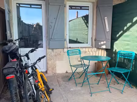 chauray  duplex/petite maison de ville cosy  avec parking