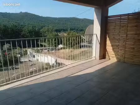 appartement avec jardin. eau et électricité inclus