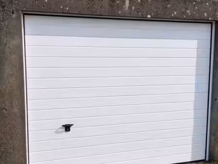 garage individuel pour motos ou voiture ou local pour stockage
