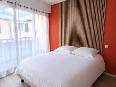 studio meublé centre-ville avec balcon