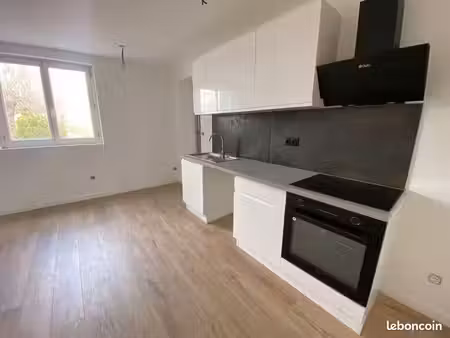 t2 29m2 centre montpon - calme  rénové