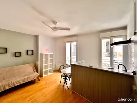 studio refait à neuf à 100m de place de la brèche