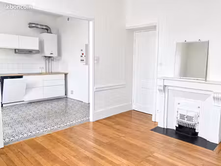 t3 rénové de 65 m² avec jardin à riorges