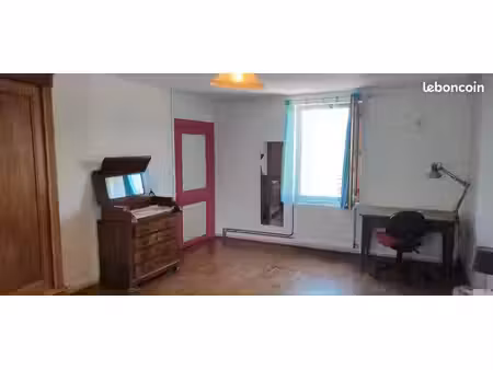 meublé 24m carré vayugneray