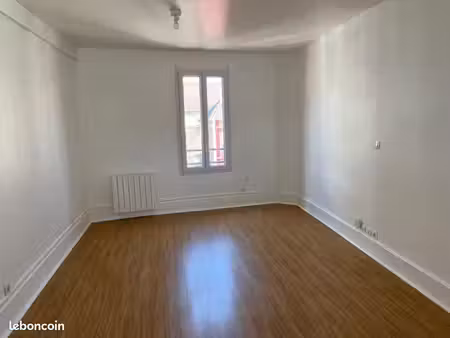 studio 1 pièce 23 m²