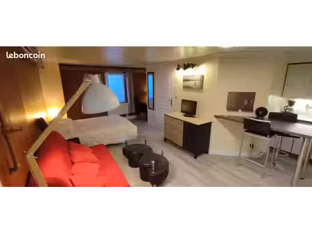 studio meublé indépendant - 26 m² - bourg-en-bresse  quartier gare - terrasse et jardin