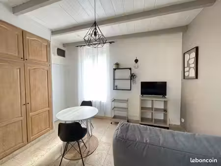 cavaillon studio rdc avec terrasse