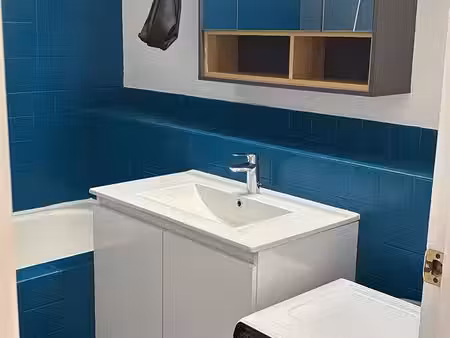 à louer — appartement t2 meublé & rénové proche du centre-ville — résidence anjou