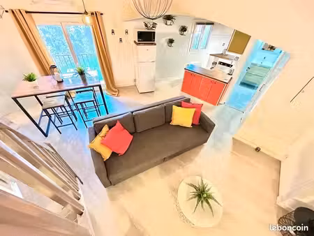 location meublée à l année chambre mezzanine