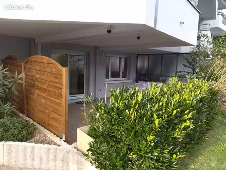 t2 38m² refait à neuf avec terrasse de 26m²