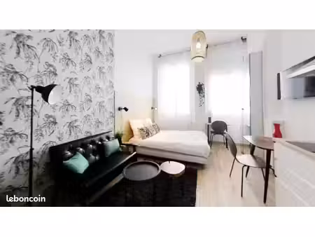 sans frais d'agence  centre-ville studio de standing tout meublé avec charme par décoratri