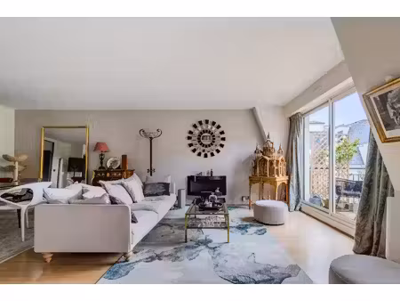 duplex t4 114m2 dernier étage - saint-seurin
