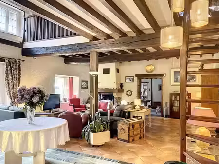 rare belle longère de charme en pierre 302m² avec piscine  sauna  dpe d  proche gare (pari