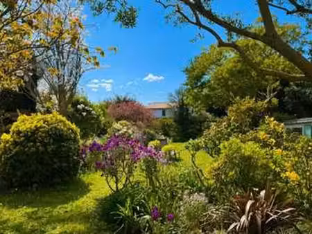 vente maison au bois-plage-en-ré (17580) : à vendre / 235m² le bois-plage-en-ré
