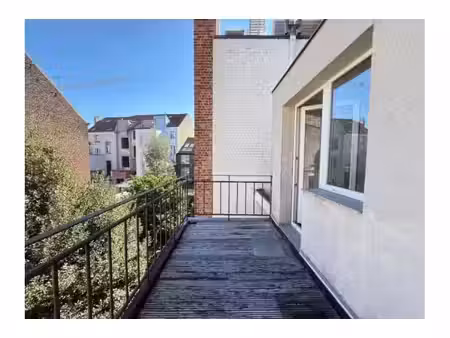 appartement à louer avec terrasse et 1 chambre   saint-gilles (vbe80861)