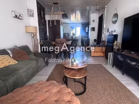 à vendre – appartement t3 à la ricamarie – 55 000 €