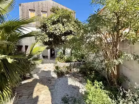 palavas f3 meublé + studio rdc sur terrasse et jardin + pk à louer à l'année